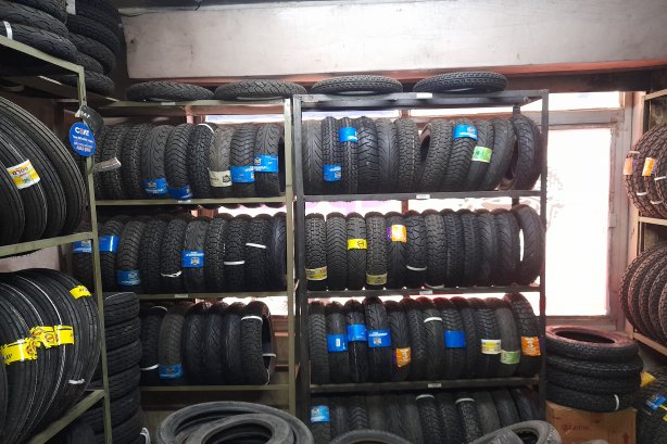 SINGH MOTOR'S - Tyres Shop Images